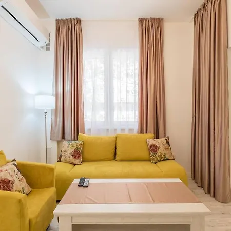 Apartment ❀pop Up Colours In This Super Central One Bedroom❀