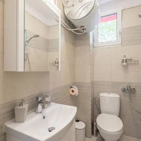 ❀pop Up Colours In This Super Central One Bedroom❀ Apartment